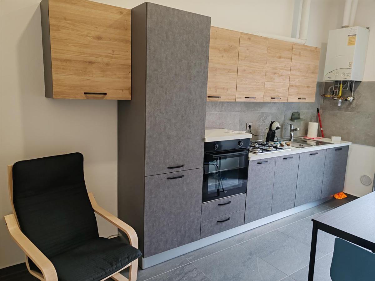 Appartamenti Lungo Fiume 506 Sesto Calende Luaran gambar